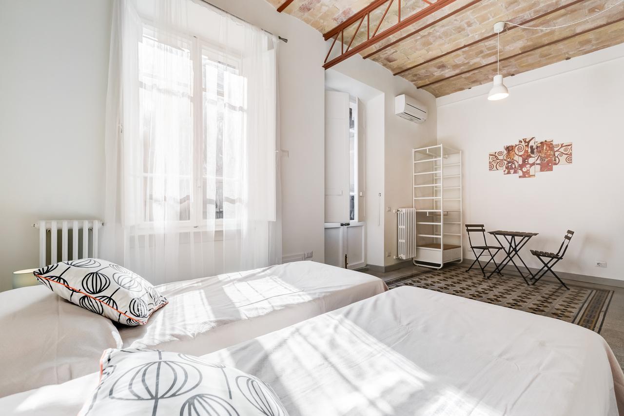 Monti Colosseum Apartment Rome Bagian luar foto