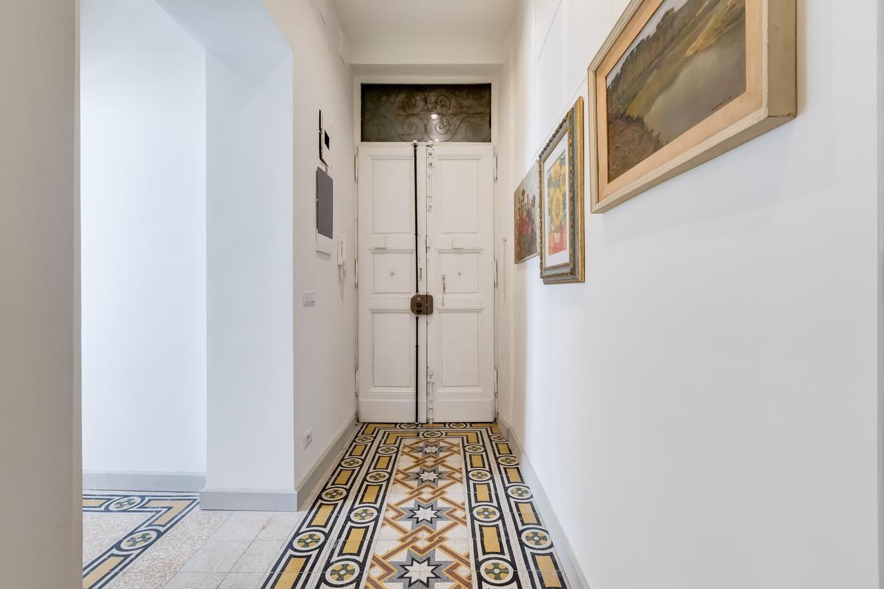 Monti Colosseum Apartment Rome Bagian luar foto