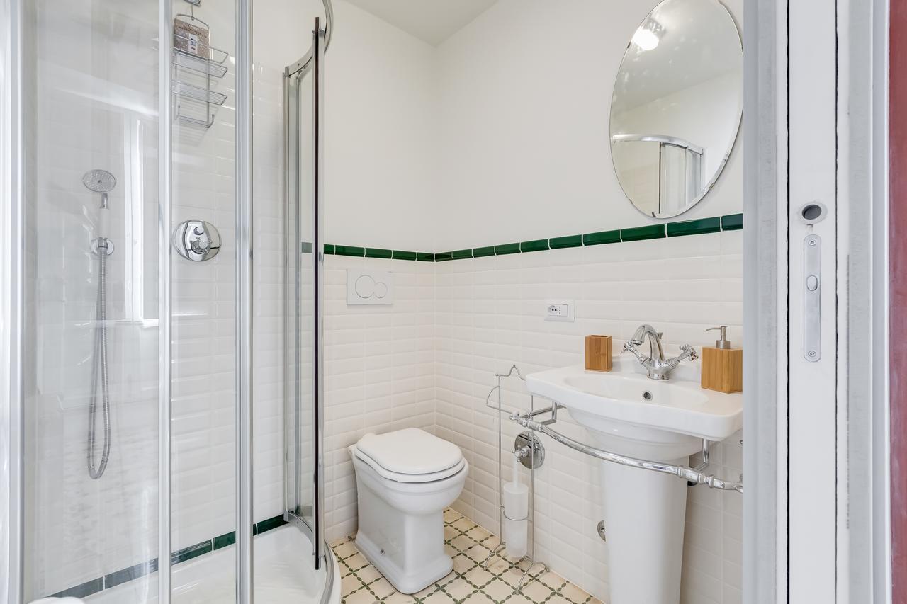 Monti Colosseum Apartment Rome Bagian luar foto