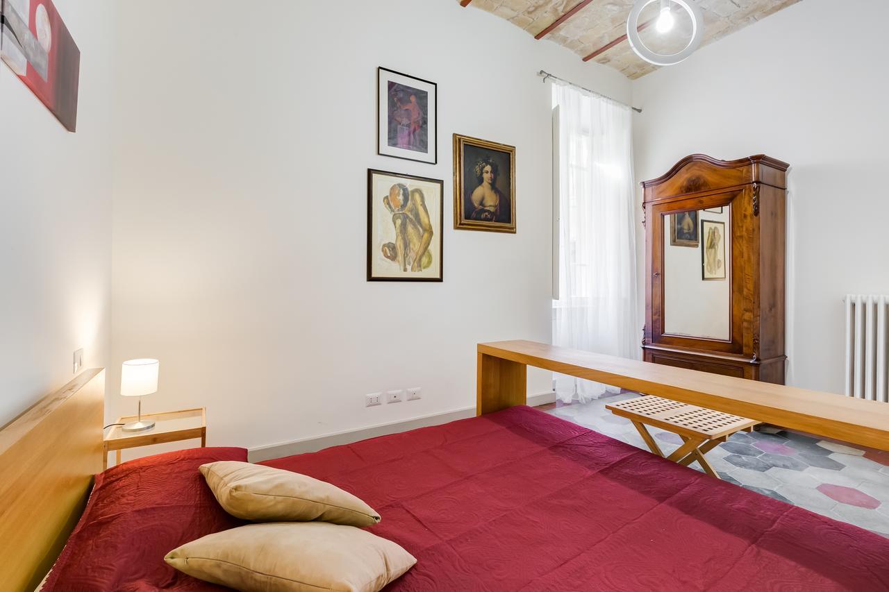 Monti Colosseum Apartment Rome Bagian luar foto